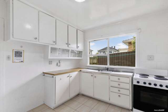 2/1 Preston Avenue Mount Albert_4