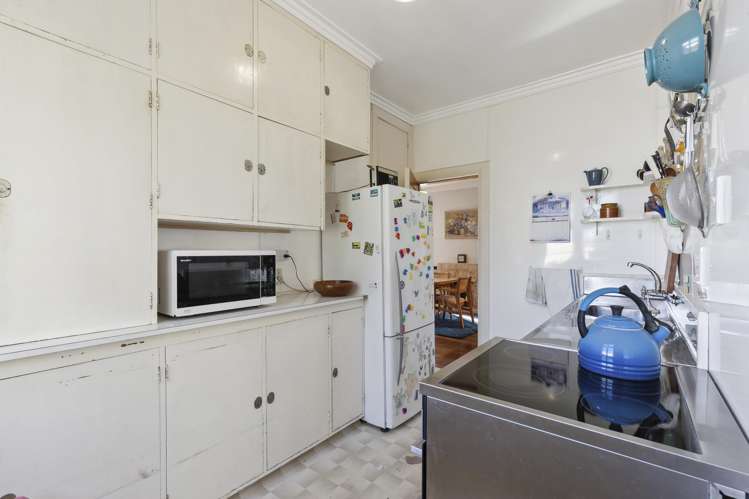56 Totara Road Miramar_7