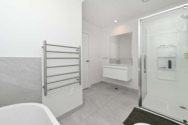 24 Atutahi Lane Papamoa_13