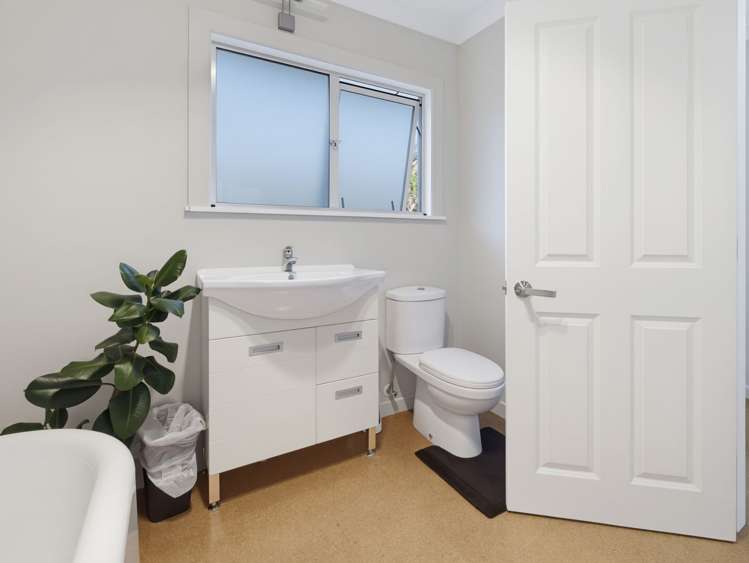 170 The Ridgeway Stoke_16