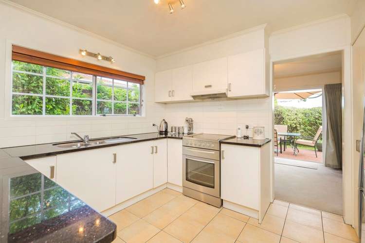 2a Mason Street New Lynn_24