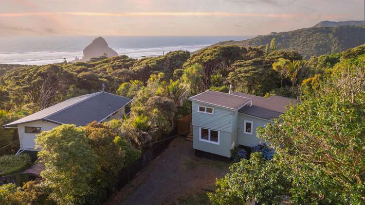 132 Seaview Road Piha_30
