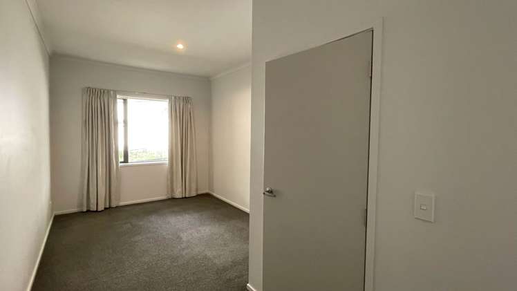 80 Waldorf Crescent Orewa_16