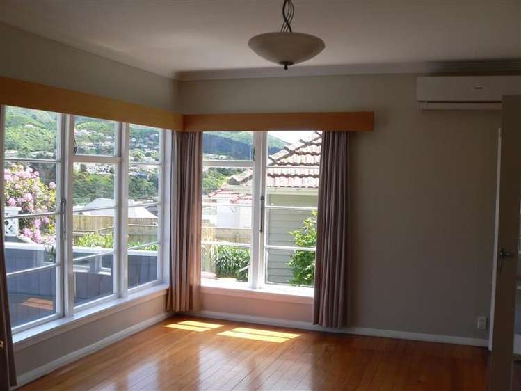 2 Carleton Terrace Tawa_4