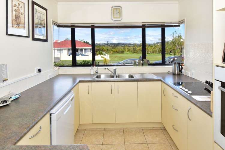 73 Kath Hopper Drive Orewa_19
