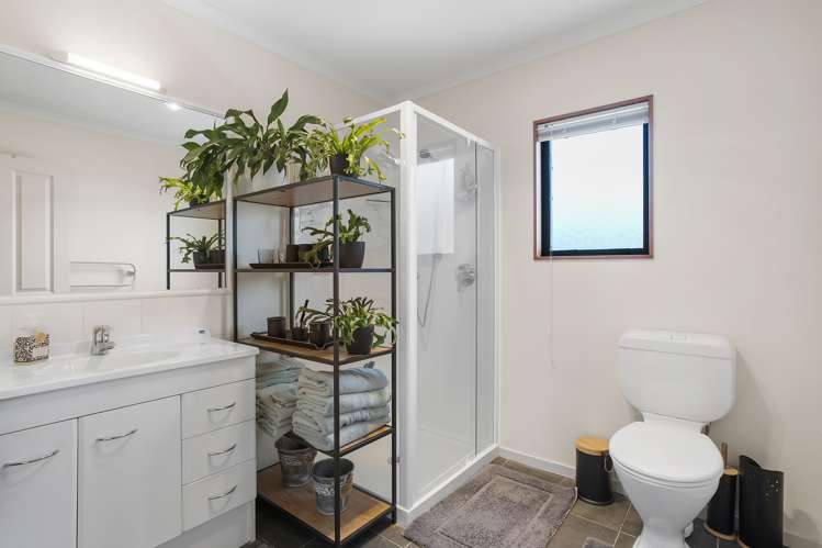 70 Palmgreen Court Stanmore Bay_18