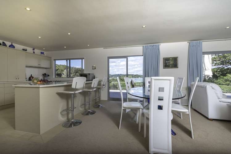 5c Deeming Road Russell Surrounds_7