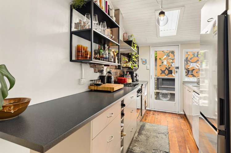 180 Sutherland Road Lyall Bay_3