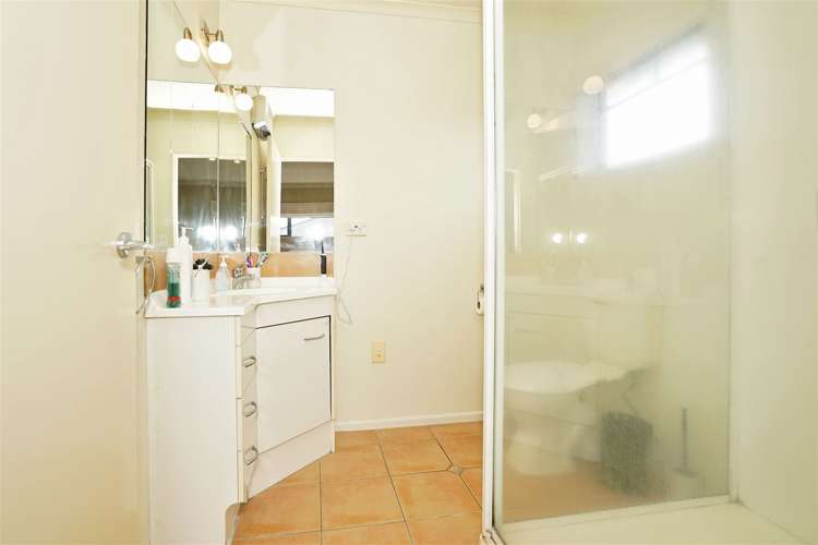 14 Blairgowrie Place Rototuna North_21