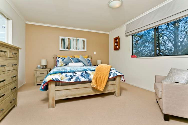 4 Greenbough Lane Greenhithe_10