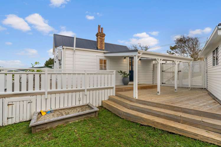 8 Fordham Street Beach Haven_21