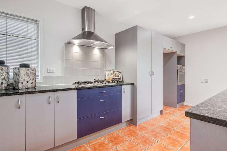 9 Springwater Vale Unsworth Heights_12