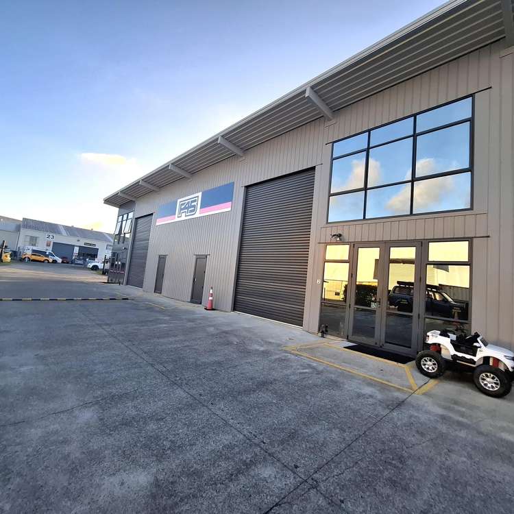 Unit 1/16 Wookey Lane Kumeu_4