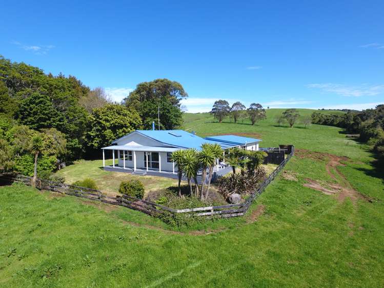 507 Pekanui Road Puketotara_27