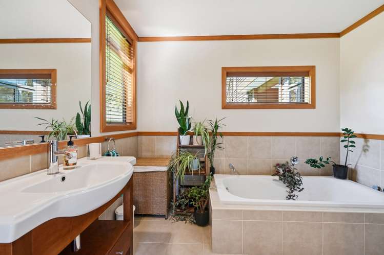 2 Millar Road Lake Okareka_13