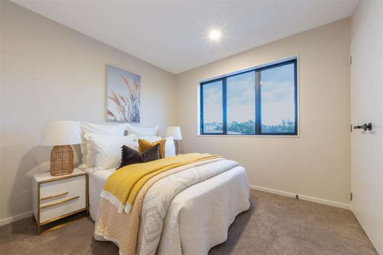 4 Greenbrier Street Westgate_9