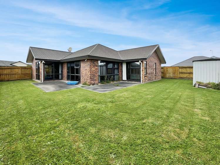 3 Medallion Court Kelvin Grove_12