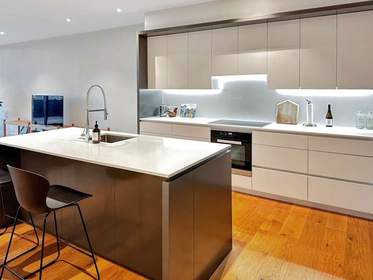 803/141 Pakenham Street West City Centre_3