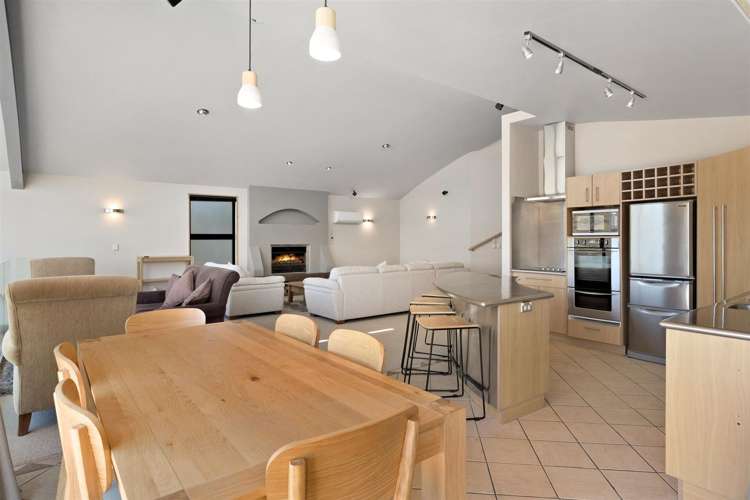 3 Caples Place Fernhill/Sunshine Bay_20