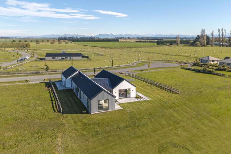 14 Village Green Drive Huntingdon_2