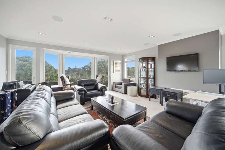 1 Churchill Road Murrays Bay_10