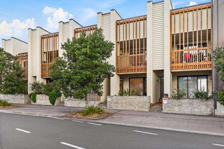 31 De Havilland Road_0