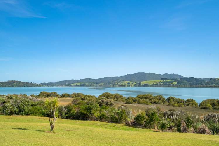 22/2958 State Highway 10 Paewhenua Island_13