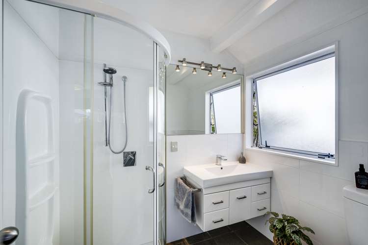 8 Lennon Grove Havelock North_12