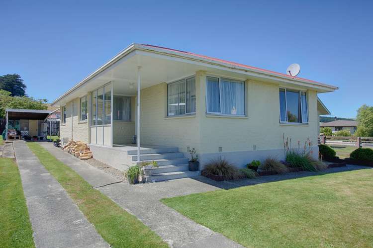 85 Walker Crescent Gore Surrounds_13