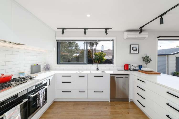 11 Ashbourne Street Burnside_5