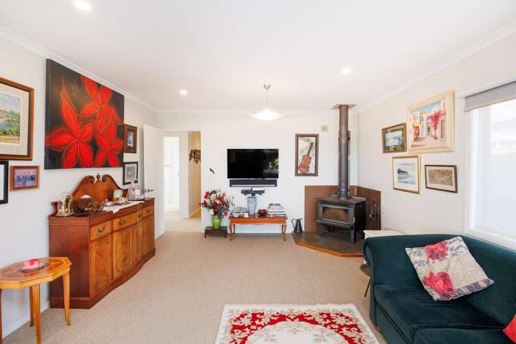 12 Robbie Street Foxton Beach_8