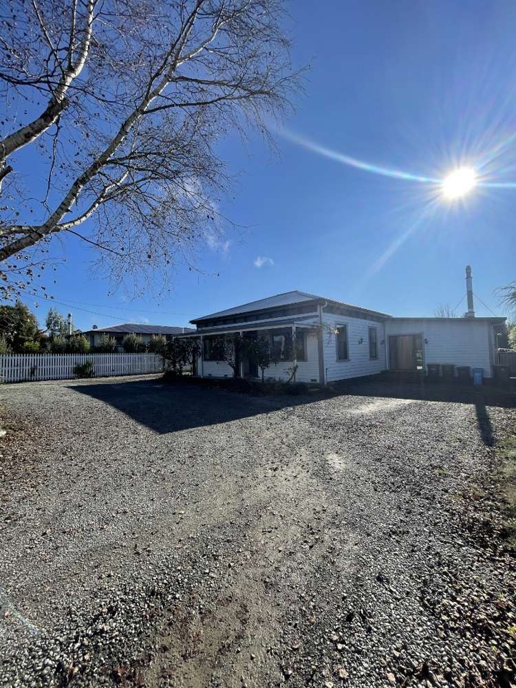 9 South Terrace Darfield_15