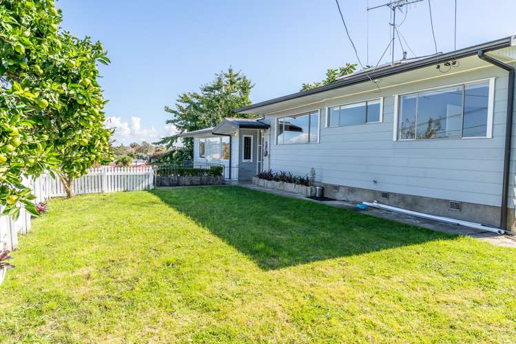 15 Naylor Street Hamilton East_18