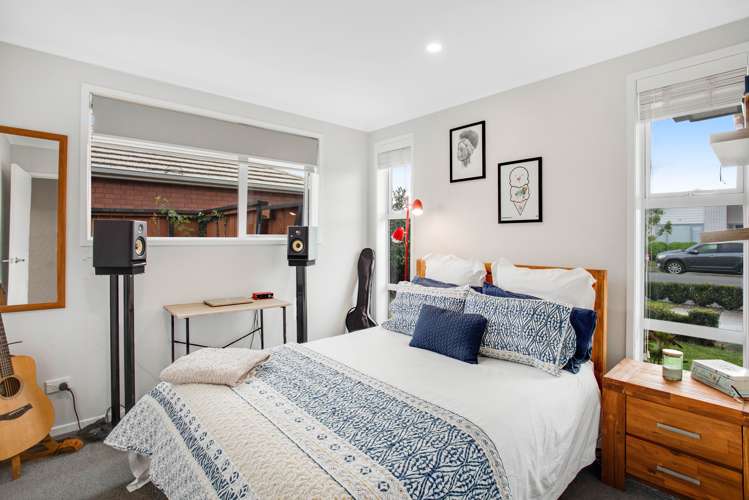 33 Black Beech Crescent Takanini_14