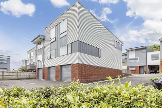 BESPOKE STYLE, EFFORTLESS NEWTOWN LIVING