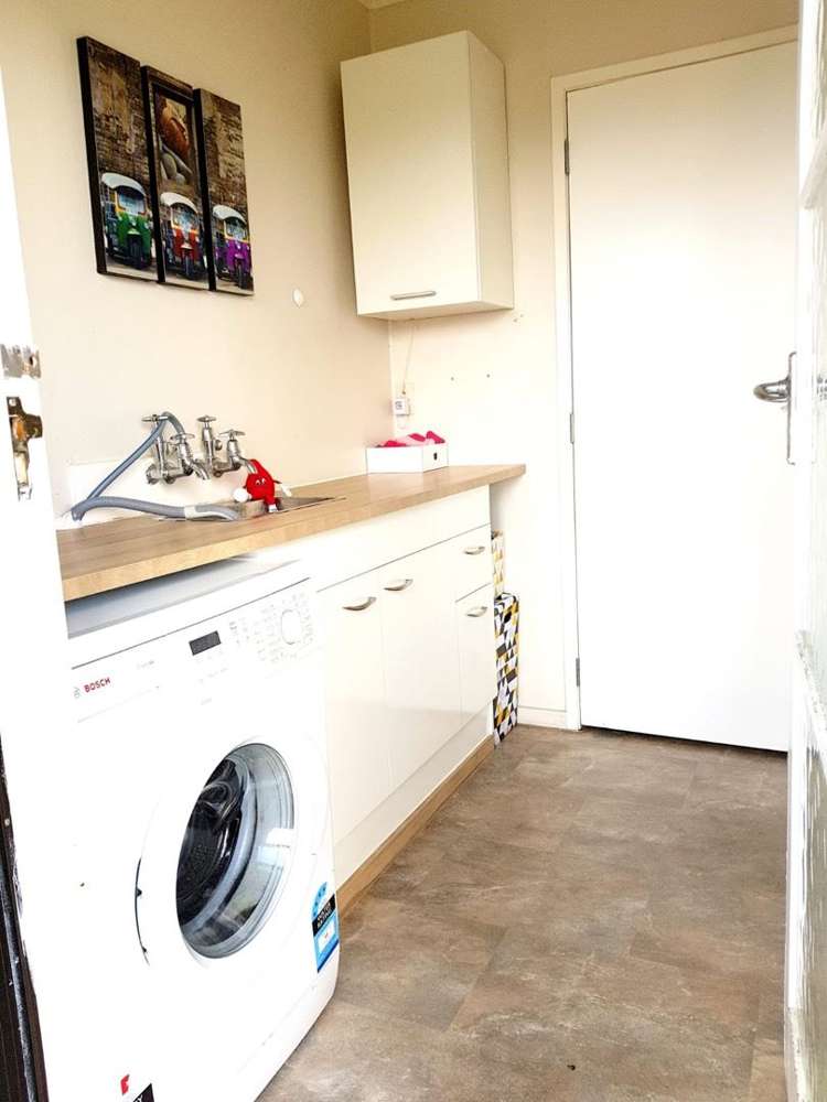 1/6 Hinekohu Street New Lynn_8