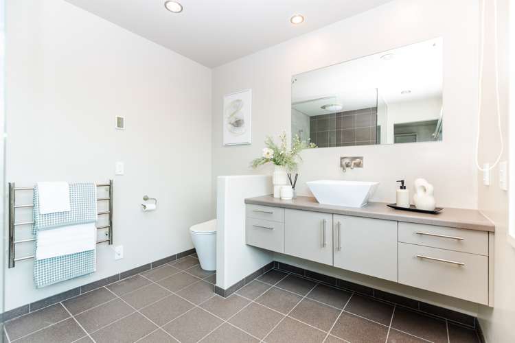 102 Lake Road Frankton_12