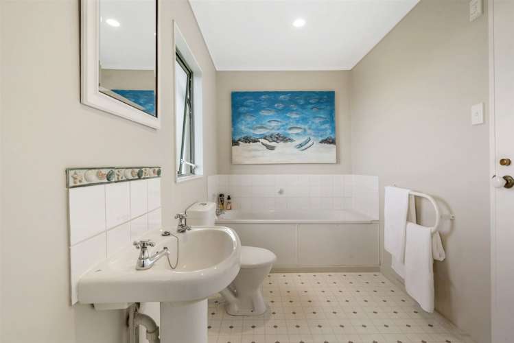 2/883 East Coast Road Northcross_16