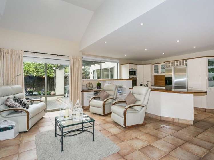 1b Neeve Place Taradale_12