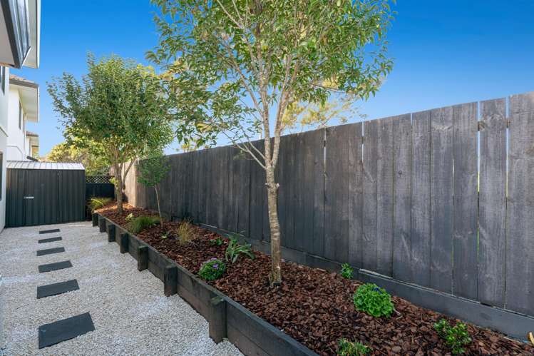 1/27 Roanoke Way Albany_13