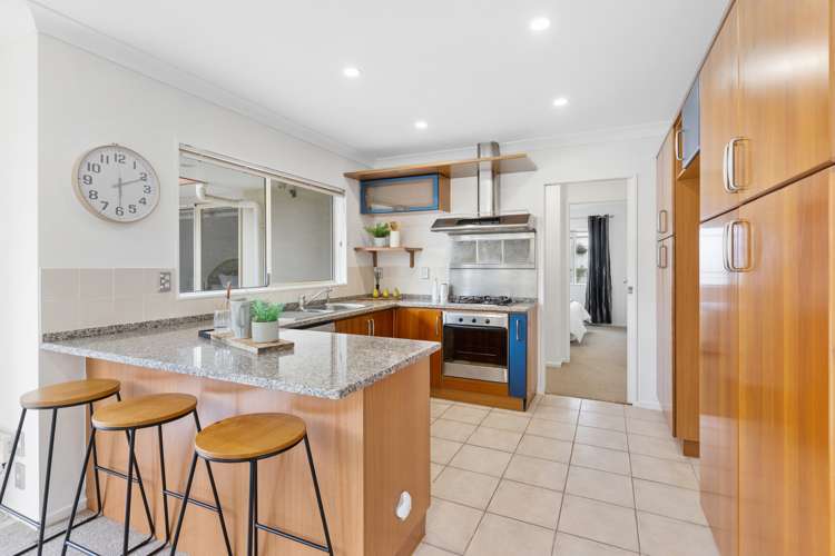 41 Gillett Place Botany Downs_11