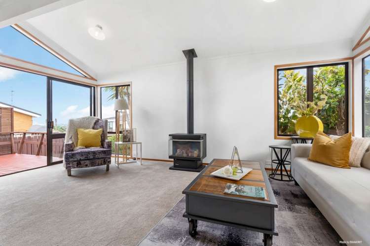 2/3 Holdaway Avenue Northcote_5