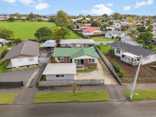 Dual Income Opportunity in Sought-After St Andrews