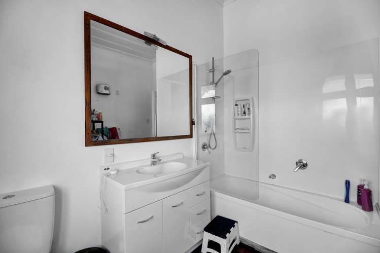 1277 Egmont Road Egmont Village_25