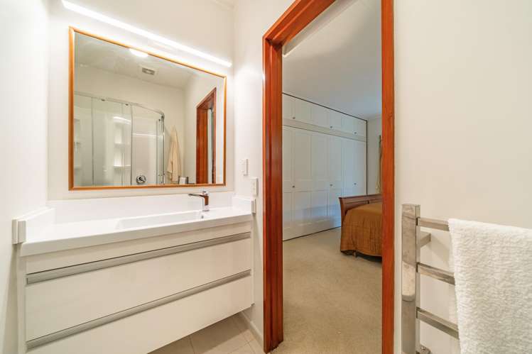 13 Bayview Road Paremata_21