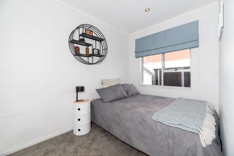 2/11 Alston Avenue Kelston_7