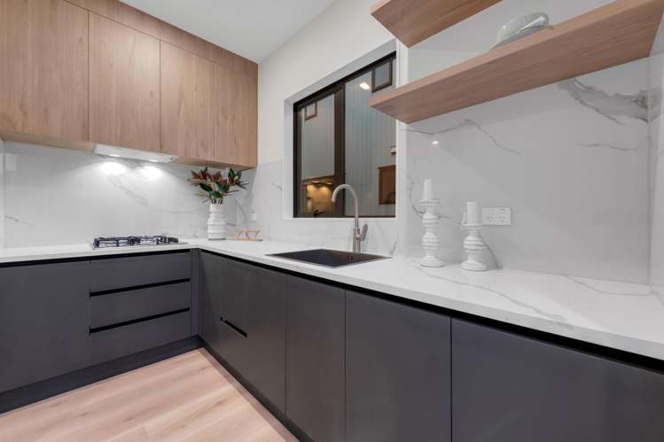 10 Mill Hill Close Flat Bush_46