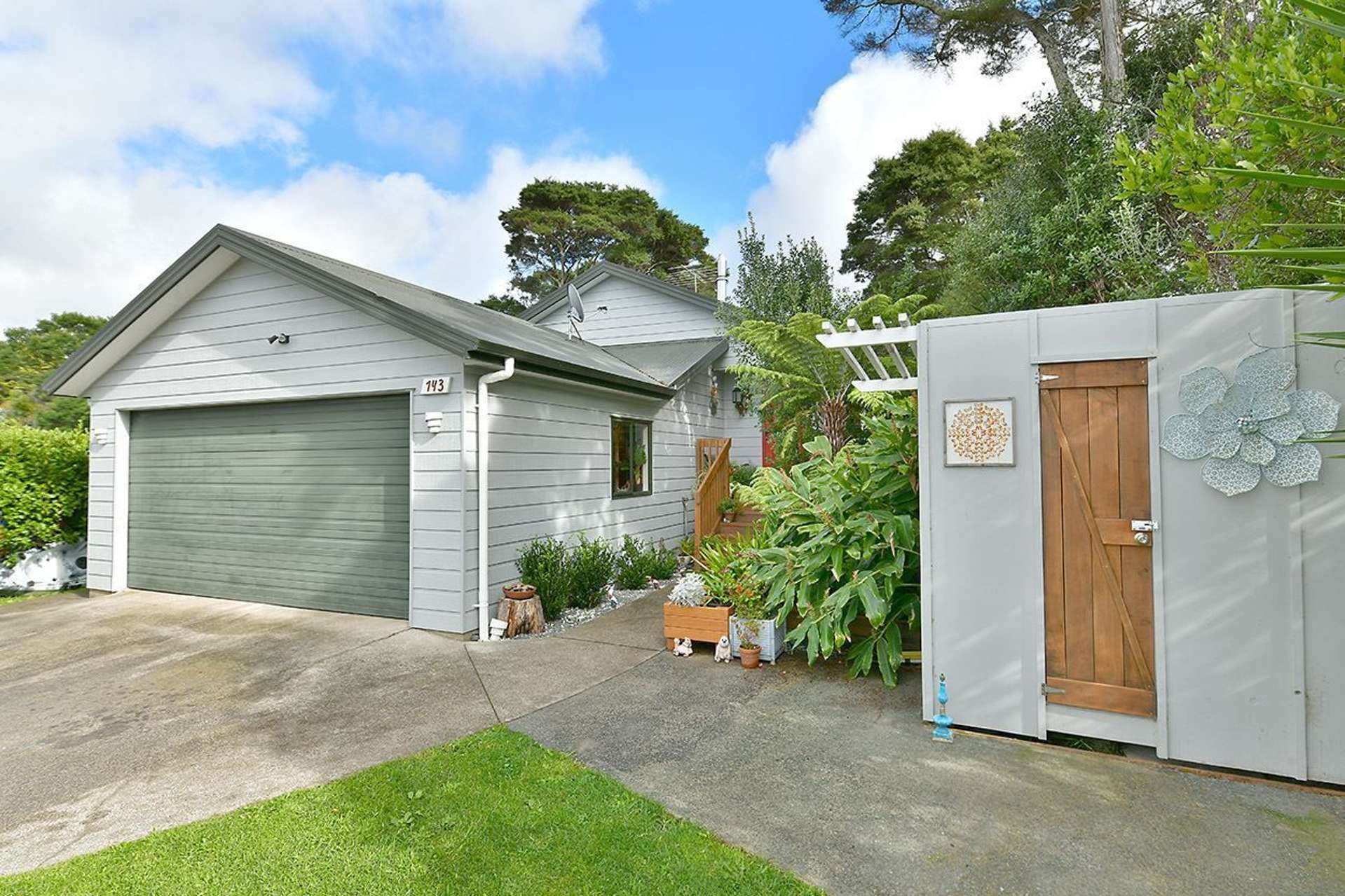 143 Brian Crescent Stanmore Bay_0