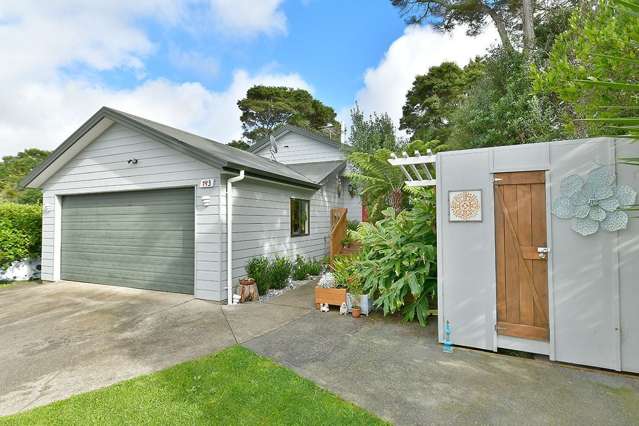 Charming 3BR Stanmore Bay Oasis