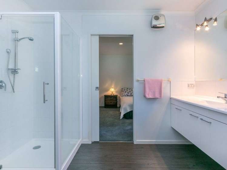 1 Easthaven Place Redwoodtown_12